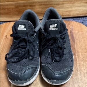 Nike | Little Boy Black Flex 2017 Running Sneakers with Laces, Size 13.5C
